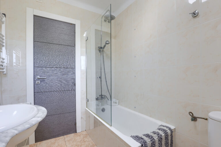 Bathroom 1 - 2