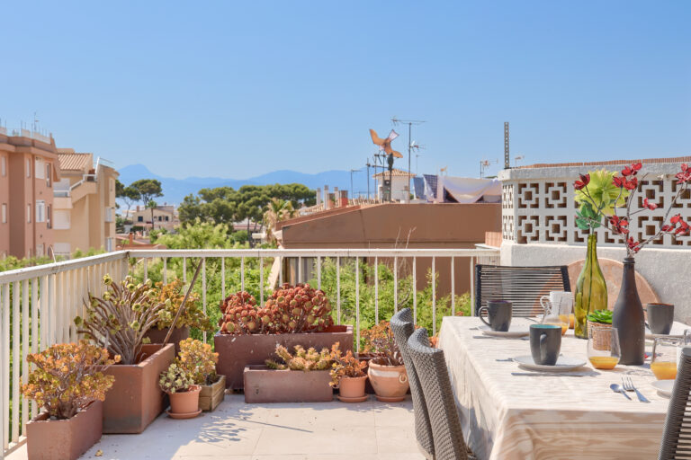 Terrace 1 - 8